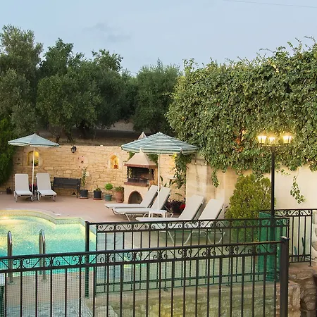 With 3 In Rethymno, Creta, With Private Pool, Furnished Te